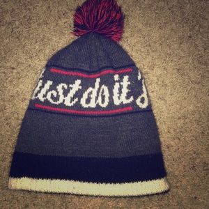 Nike men’s toboggan